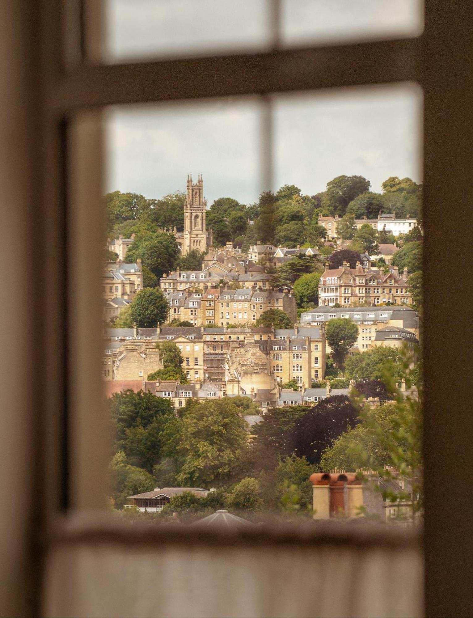 Leighton House - Boutique Guesthouse Bath Buitenkant foto View of Tetbury from the church tower
