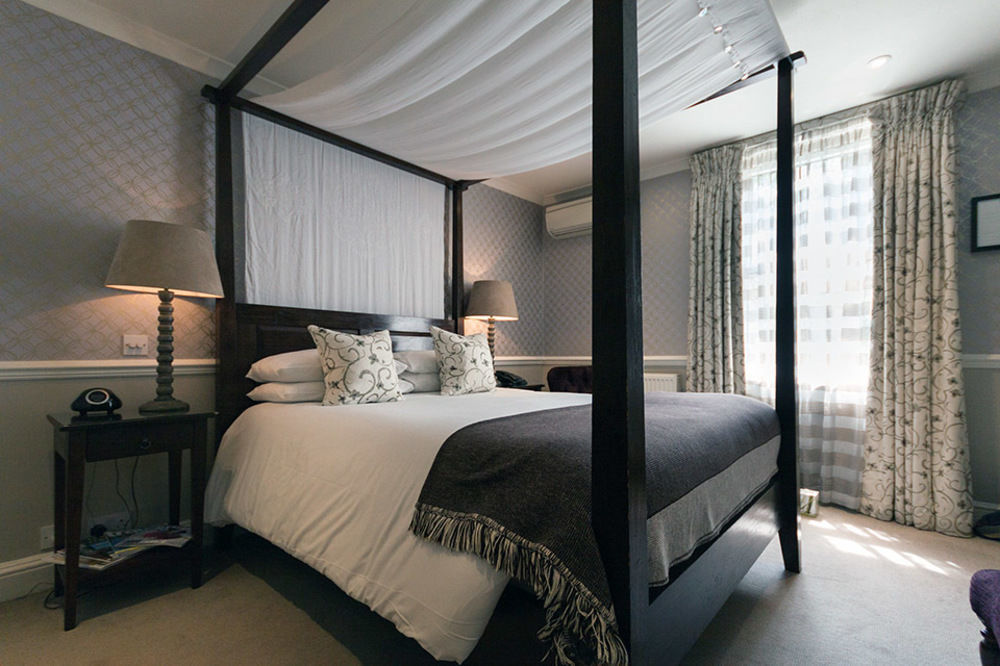 Leighton House - Boutique Guesthouse Bath Buitenkant foto A bedroom at The Mitre